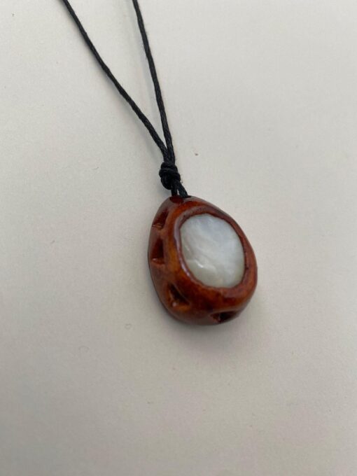 White Stone necklace - Image 2